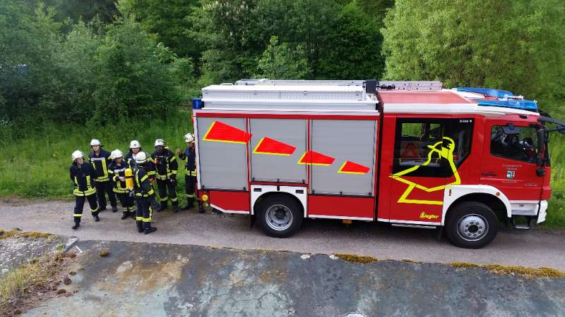 Übung im Sägewerk (Foto: Presseteam der Feuerwehr VG Lambrecht)