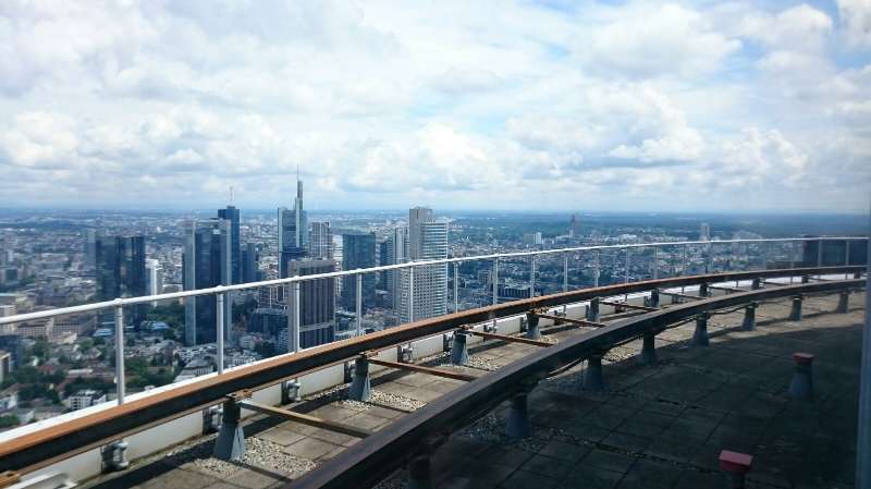 Ausblick über Frankfurt im 61. Stockwerk (Foto: Feuerwehr Presseteam der VG Lambrecht)