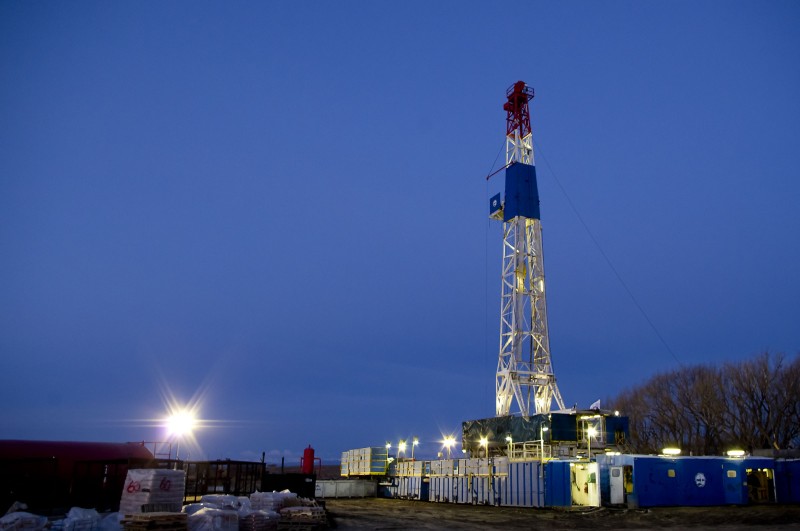 Bohrungen nach Öl beim Tekton-Energy-Projekt in der Nähe von Denver, Colorado (Foto: Deutsche Rohstoffe AG)
