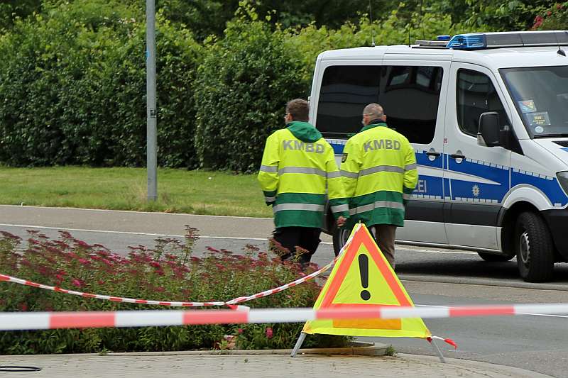 Mitarbeiter des Kampfmittelbeseitigungsdiensts (Foto: Klaus Eppele)