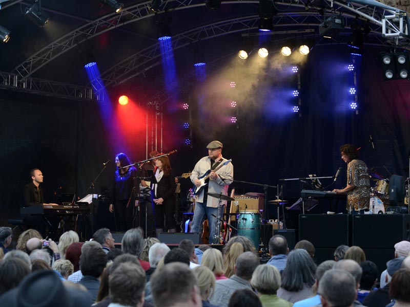 Christopher Cross mit Band (Foto: Helmut Dell)