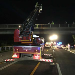 Die Feuerwehr Weinheim war auf der BAB 5 im Einsatz (Foto: Sven Buerholt)