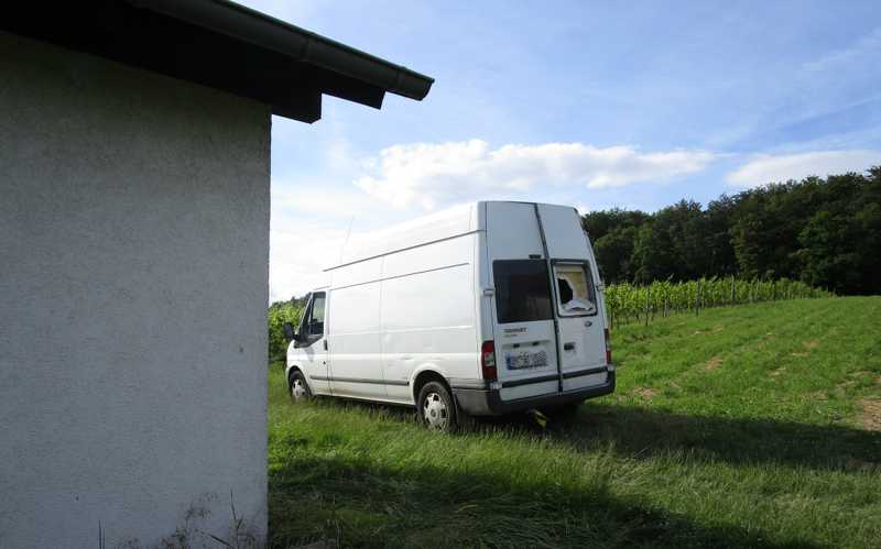 Das ist das Fluchtfahrzeug, welches die Täter benutzt haben. Wer kann Hinweise geben?