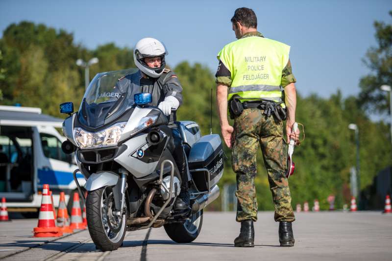 Das Foto entstand bei einer Verkehrskontrolle an der der BAB 61 (Foto: Stephan Dinges)