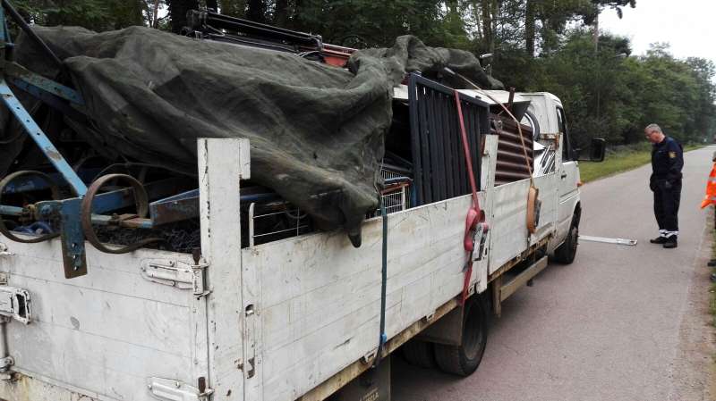 Ein beanstandeter LKW (Foto: Polizeidirektion Neustadt - Zentrale Verkehrsdienste)