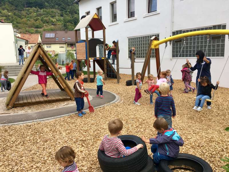 Das Außenspielgelände wird schon rege genutzt. (Foto: Stadtverwaltung Neustadt)