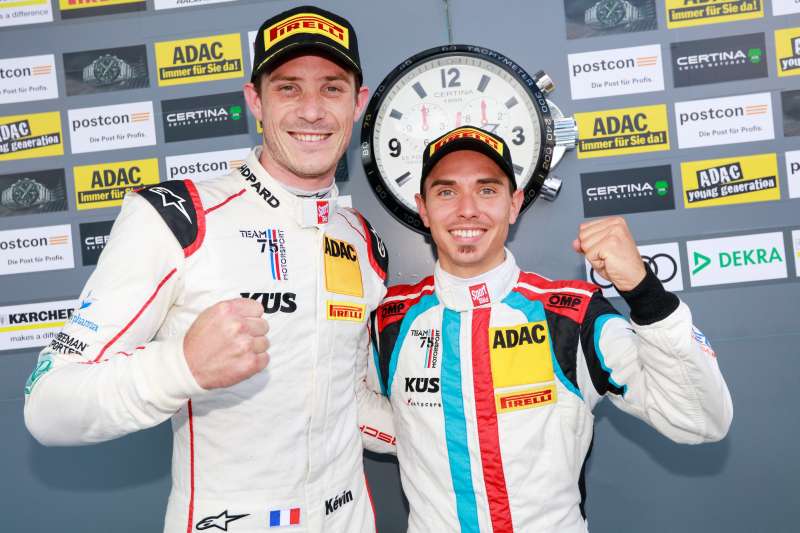 ADAC GT Masters David Jahn (rechts) im Dreikampf um den Titel (Foto: ADAC GT Masters)