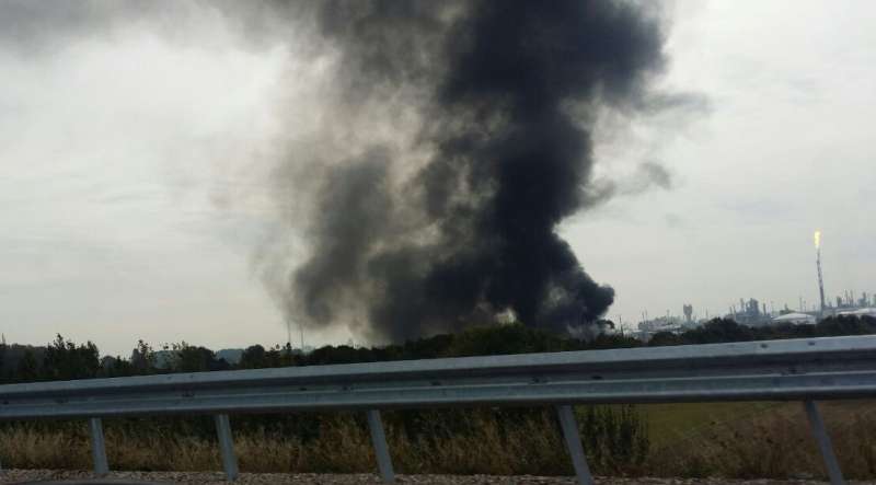 Die Rauchsäule von der BAB 6 aus gesehen (Foto: Metropolnews)