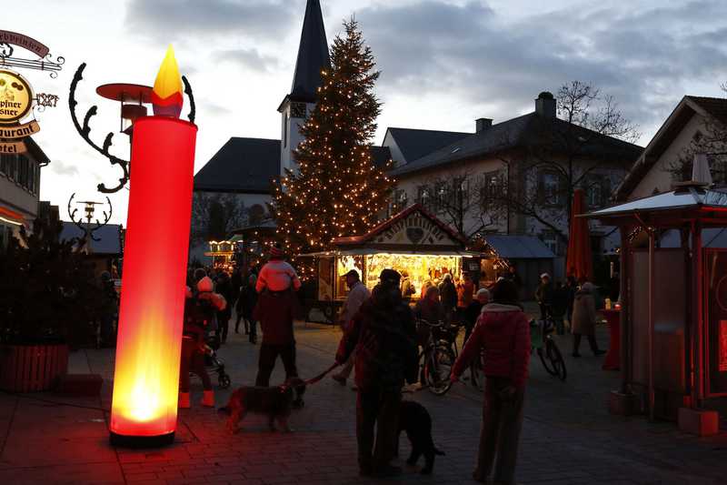 Immer gut besucht und von Vielen bereits sehnsüchtig erwartet - Der Weihnachtsmarkt. (Foto: Pfeiffer)