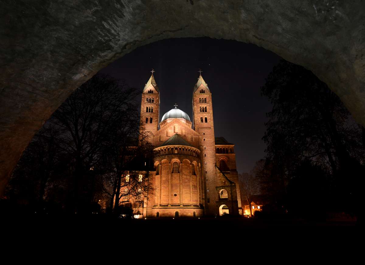 Neue Dombeleuchtung, Ostseite (Foto: Klaus Landry)