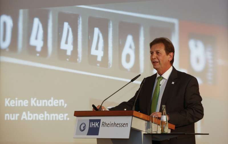 Die Festansprache zum IHK-Preis hielt Günter Reichart, Vorstandsmitglied EWR AG. (Foto: IHK Rheinhessen/Stefan Sämmer)