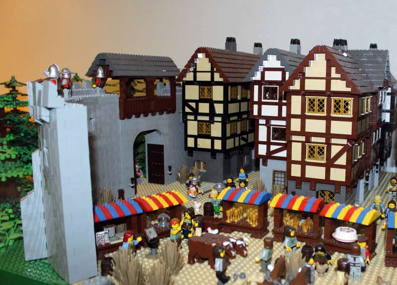 Mittelalterliche Marktszene, Szene der Ausstellung 'LEGO Zeitreise' (Foto: Peter Baining)