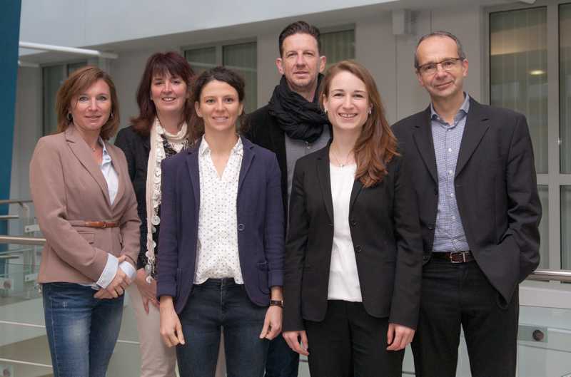 In der Stabsstelle Integration arbeiten (von links) Sabina Stepien, Martina Bis- singer, Julia Nofz, Reinhard Mitschke, Anne Kathrin Wenk und Dr. Rolf Hackenbroch.