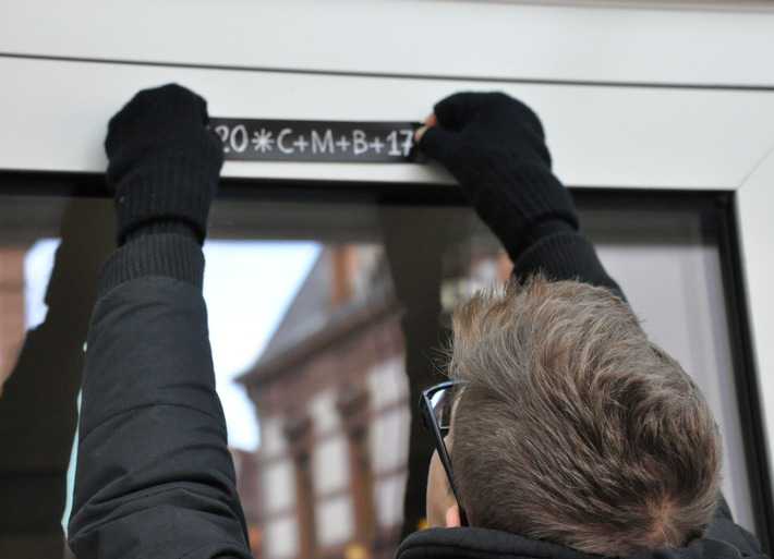 Die Sternsinger bei der Polizei