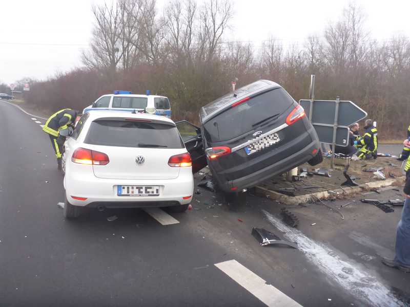 Die Feuerwehr kümmerte sich um die Erstversorung der Patienten