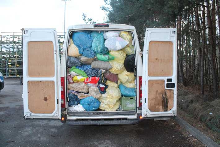 Rückansicht des Transporters