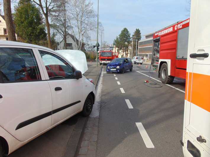 Die 18-Jährige kollidierte frontal mit diesem PKW der 65-Jährigen