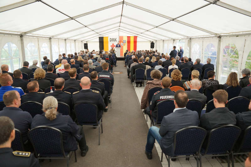Minister Strobl bei seiner Rede im Festzelt (Foto: Holger Knecht)
