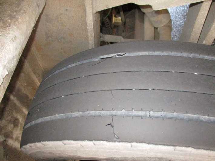 Abgefahrene und verkehrsunsichere Reifen