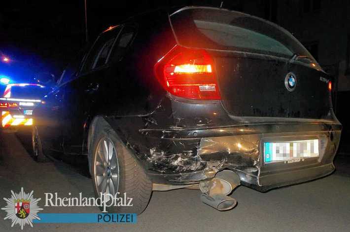 Der Fahrer gab zu einen Unfall gehabt zu haben - Was angesichts der Beschädigungen unübersehbar war