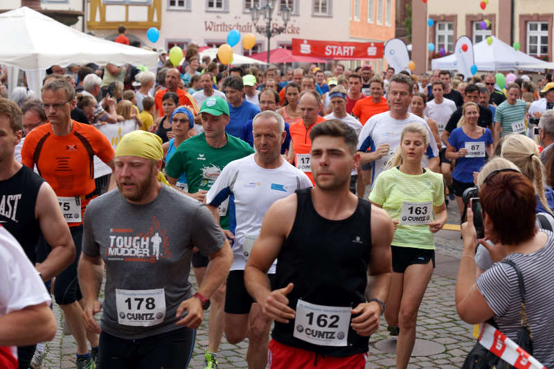 Läufer beim 10km-Lauf (Foto: Holger Knecht