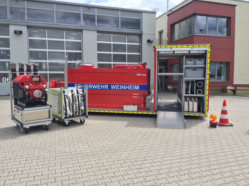 Der neue Abrollbehälter (Foto: Feuerwehr Weinheim)