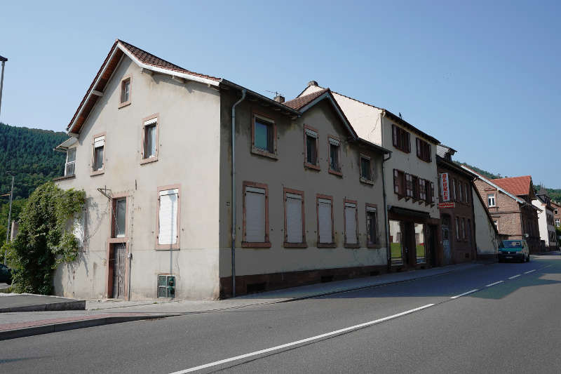 Die beiden Häuser sollen abgerissen werden (Foto: Holger Knecht)