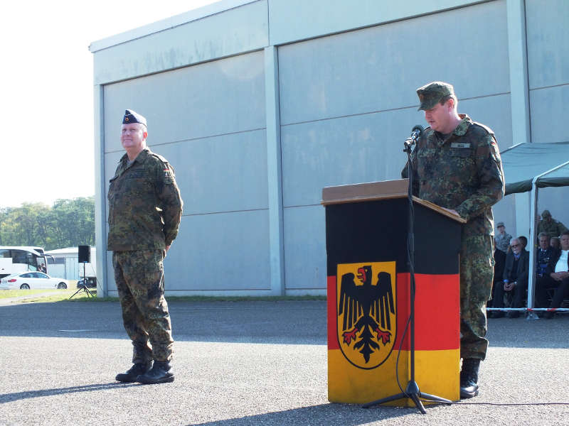 Die ersten Worte als Kommandeur (Foto: Stabsfeldwebel Frank Wiedemann)