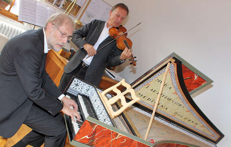 Fritz Burkhardt (Violine) und Koos van de Linde (Cembalo)