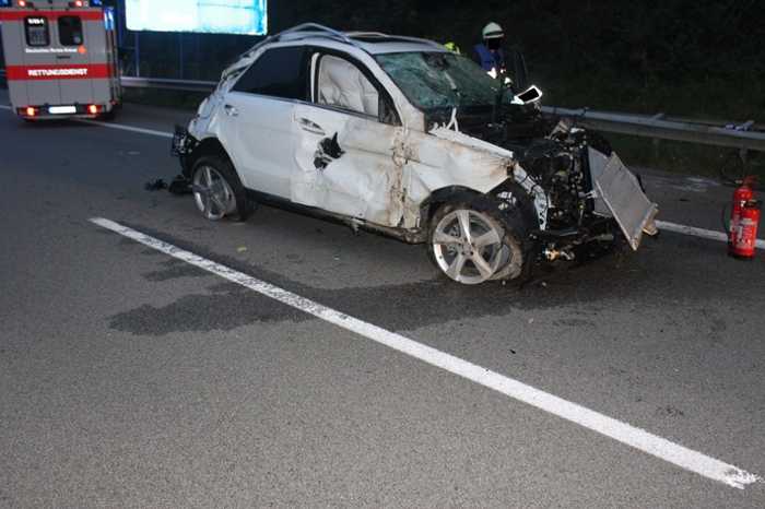 Zerstörtes Unfallfahrzeug