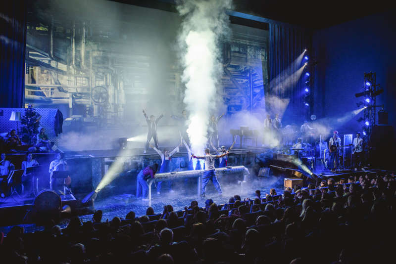 Die Freikirche ICF Karlsruhe führt vom 8. bis 10. Dezember wieder eine neue Ausgabe ihrer Charity-Musical-Reihe "Weihnachten neu erleben" auf. (Foto: ICF Karlsruhe)