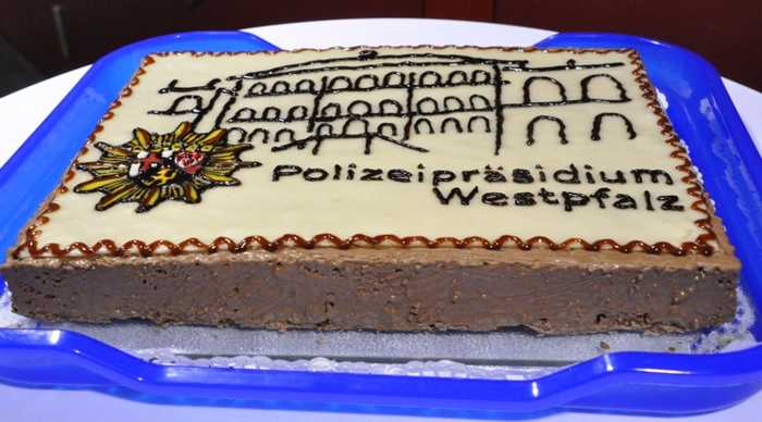 Traditionell im Logo des Polizeipräsidiums Westpfalz - Die Torte