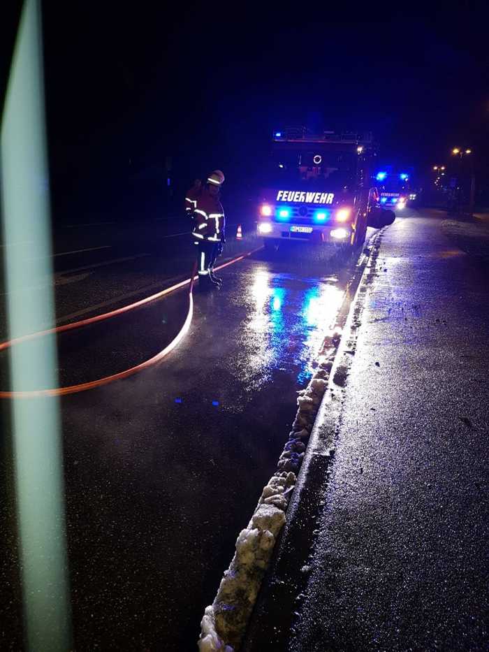 Einsatz der Feuerwehr Brühl bei einem Verkehrsunfall