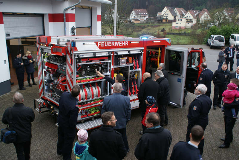 Vorstellung des neuen TSF-W (Foto: Presseteam der Feuerwehr VG Lambrecht)