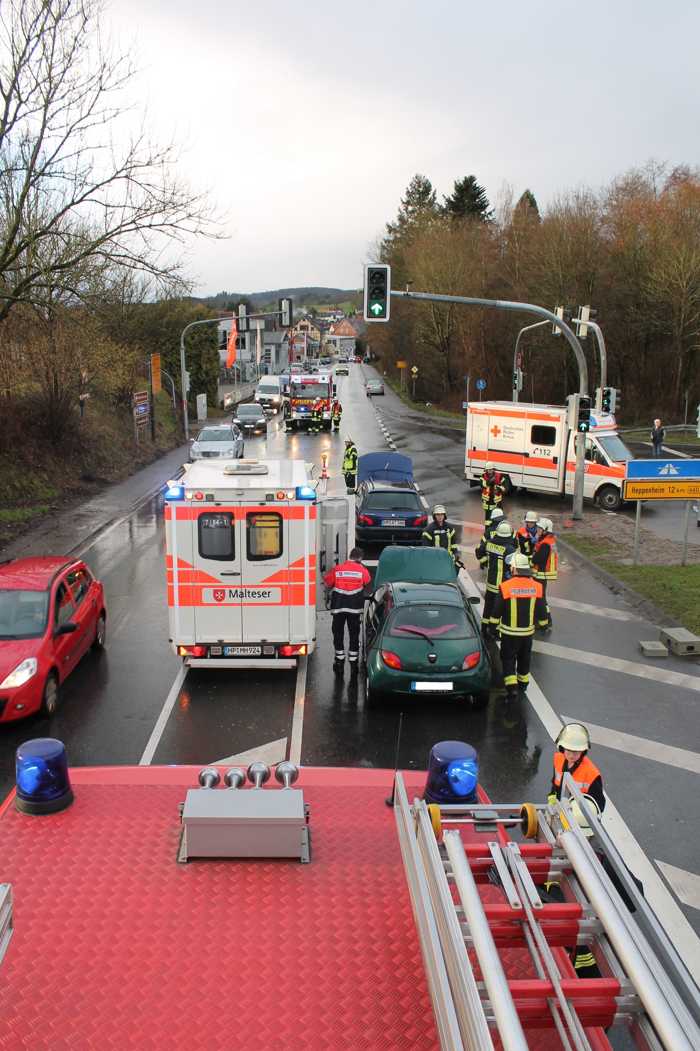 Feuerwehreinsatz auf der B38