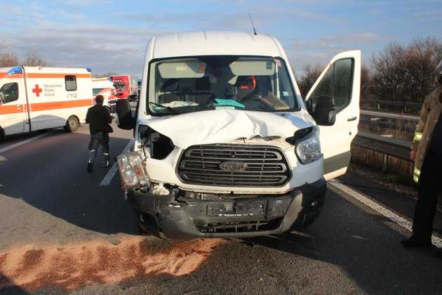 Der verursachende Kleintransporter