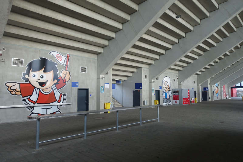 Der neu gestaltete Umlauf der Mainzelmännchen-Tribüne (Foto: Mainz 05)