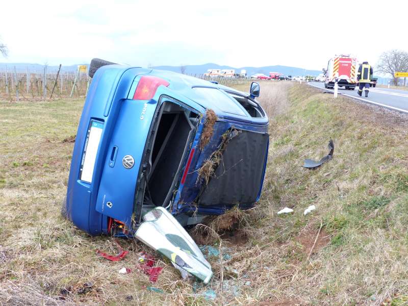 Der unfallbeteiligte VW Polo (Foto: Feuerwehr Neustadt)