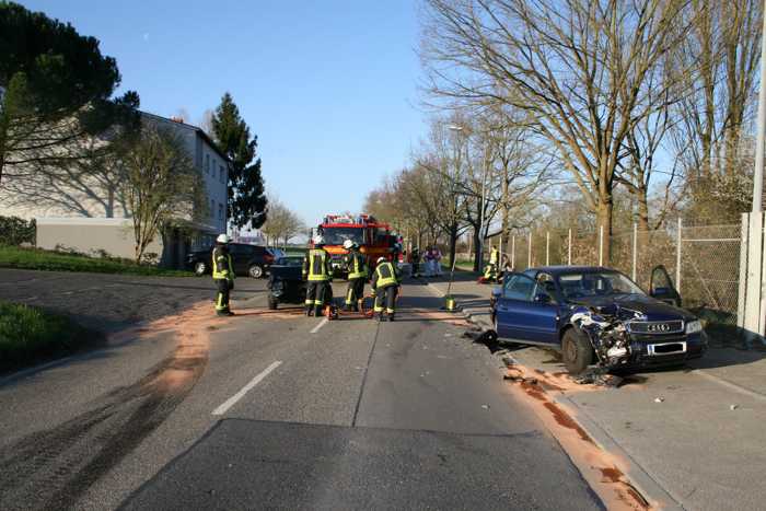 Die Feuerwehr Speyer im Einsatz in der Franz-Kirrmeier-Straße