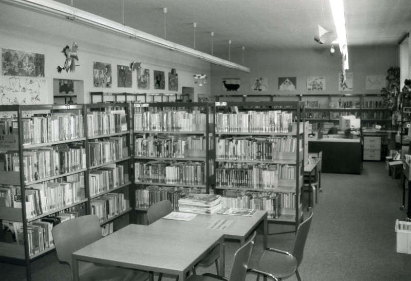 Schwarz-Weiß-Erinnerung: So sah die Landauer Stadtbibliothek, damals noch Stadtbücherei, aus, als sie noch im Französischen Tor untergebracht war. (Foto: Stadt Landau in der Pfalz)