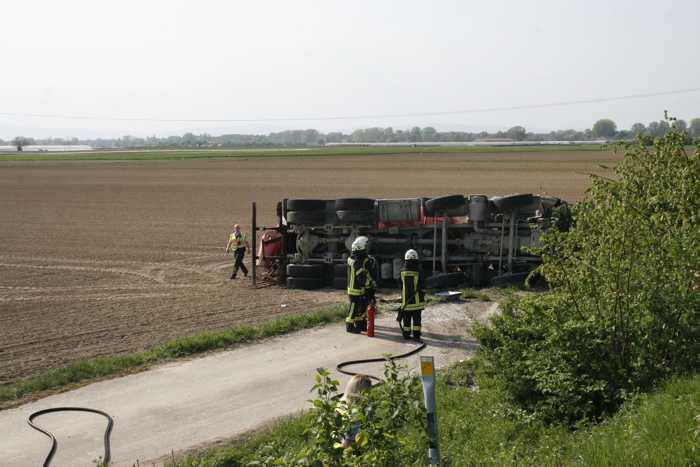 Bei diesem Unfall wurde der Fahrer schwerstverletzt - Quelle: Feuerwehr Speyer