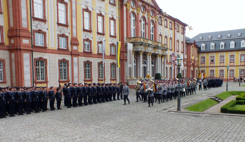 Einmarsch Ehrenformation (Foto: Bundeswehr/Frank Wiedemann)