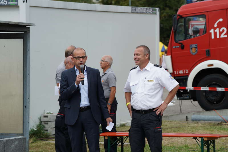 Kämmerer und Feuerwehrdezernent Dieter Feid und Branddirektor Stefan Bruck (Foto: Holger Knecht)a