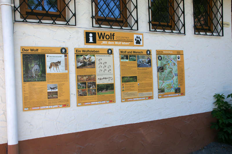 Die Infostation an der Dahner PWV-Hütte (Foto: Tourist-Information Dahner Felsenland)a