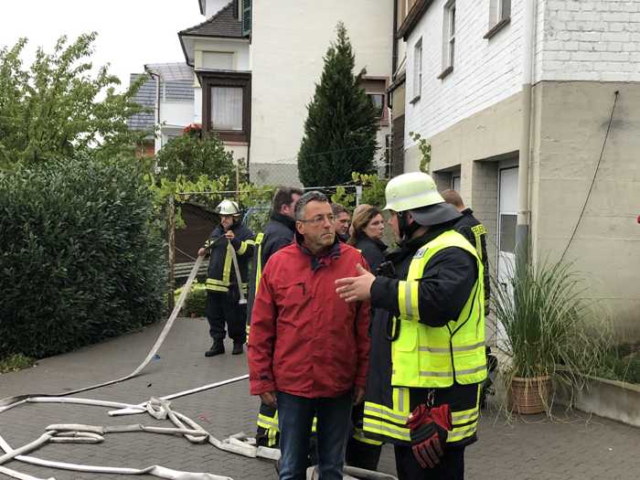 Erster Bürgermeister Dr. Torsten Fetzner machte sich vor Ort ein Bild der Lage.