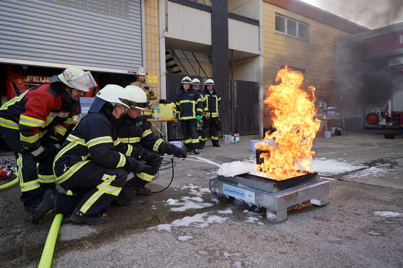 Neustadt Feuerwehr Schaumtrainer (Foto: Holger Knecht)