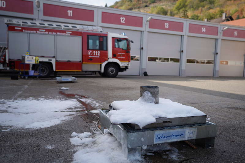 Neustadt Feuerwehr Schaumtrainer (Foto: Holger Knecht)