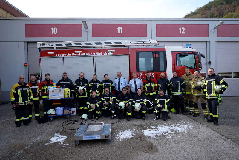 Neustadt Feuerwehr Schaumtrainer (Foto: Holger Knecht)