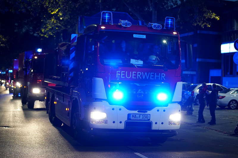 Ludwigshafen Berufsfeuerwehr Blaulichtumzug (Foto: Holger Knecht)