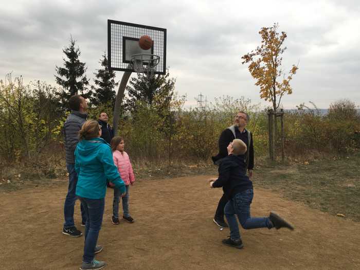 Einweihung Basketballkorb 2018.10.26 - Quelle: Kreisverwaltung Bad Kreuznach